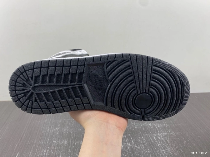 Cheap Reverse DZ5485-010 Panda Air Jordan OG High 1 0710